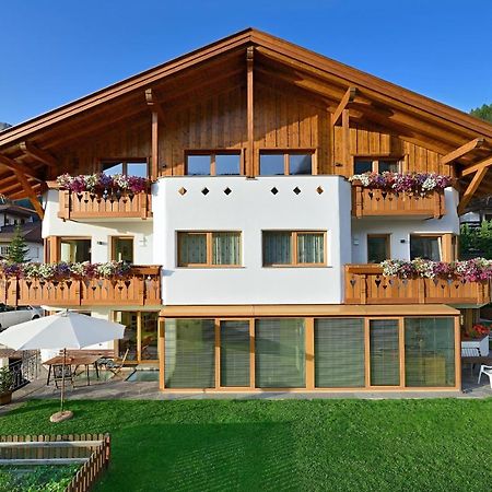 Apartments Burvel 塞尔瓦迪加尔代纳山谷 外观 照片